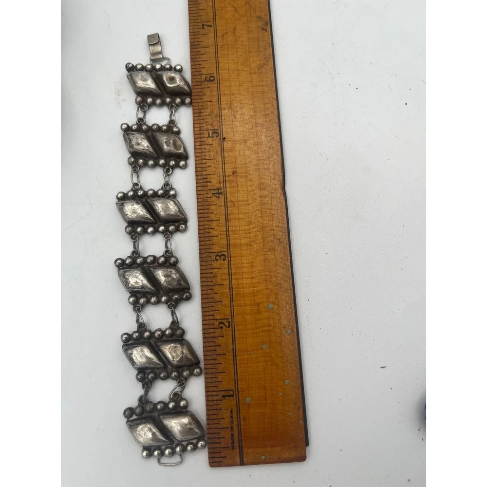 Vintage 1940s Mexican Silver Repousse Pillow Link Panel Bracelet 15g